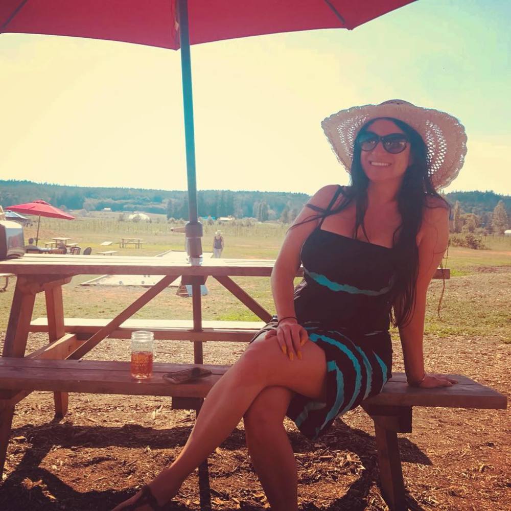 Meet your Posher, Liz